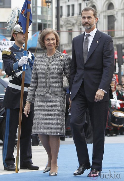 La reina Sofía y el príncipe Felipe en una imagen de archivo.