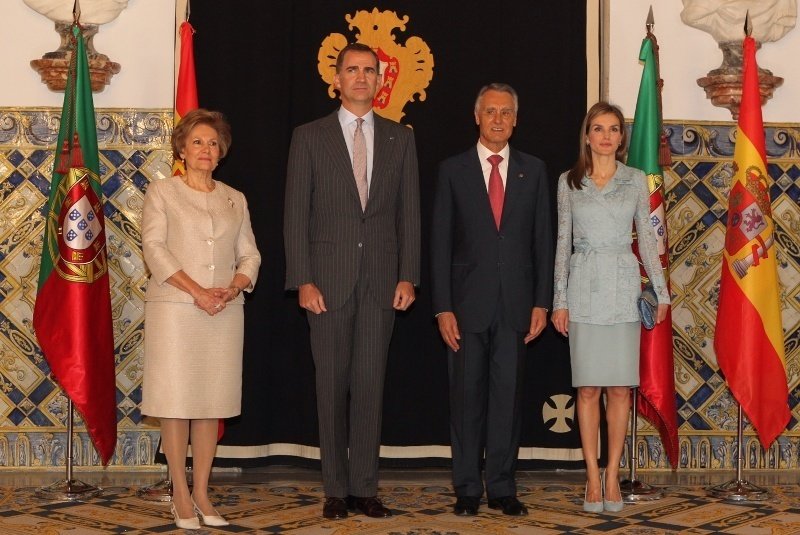 Los reyes junto al presidente de Portugal y su esposa.