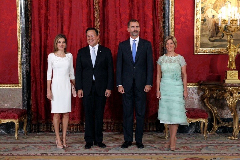 Los reyes junto al presidente de Panamá, Juan Carlos Varela, y su esposa, Lorena Castillo. 