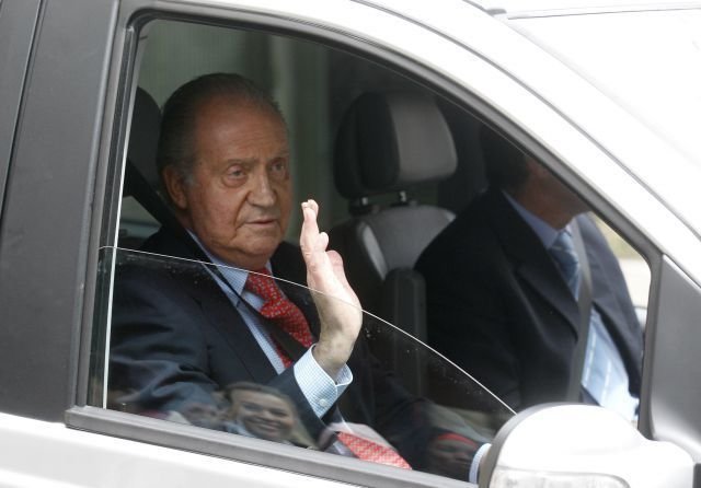 El rey Juan Carlos, en una de sus salidas del hospital.