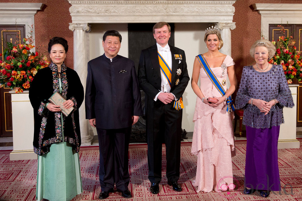 Los reyes de Holanda con el presidente de China y su esposa.