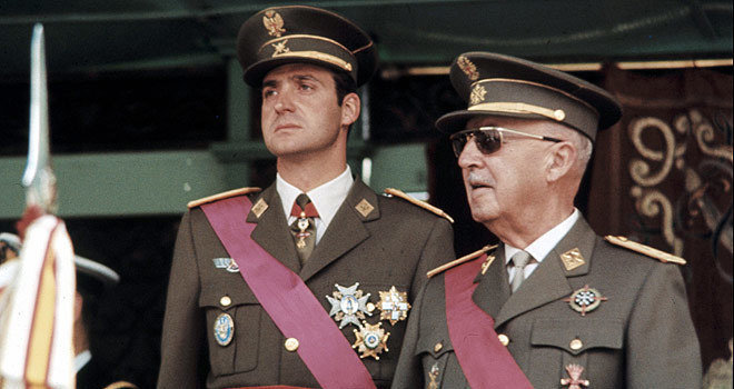 Don Juan Carlos y Francisco Franco.