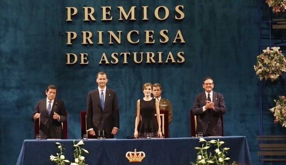 Los reyes Felipe y Letizia, en la entrega de los Premios Princesa de Asturias.