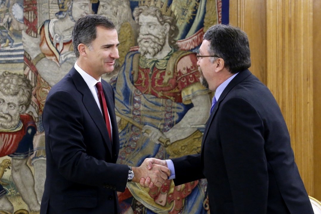 El rey recibe al diputado de Foro Asturias en la segunda ronda de consultas.