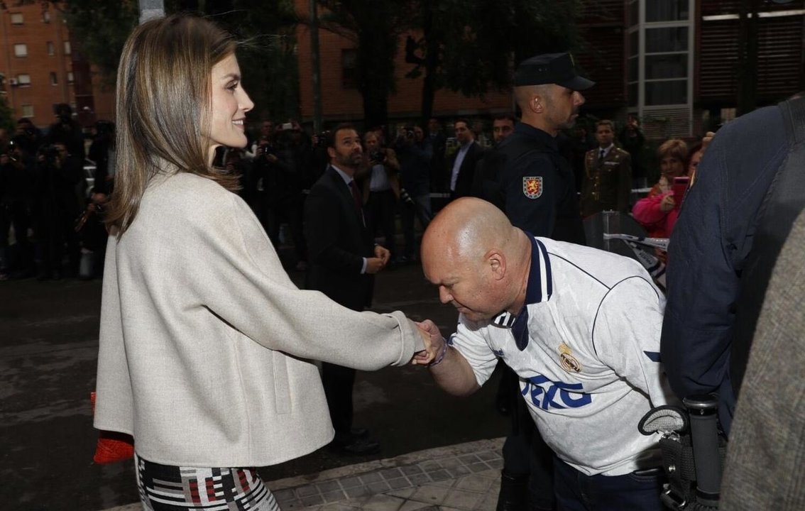 ‘Toñín el Torero’ saluda a la reina Letizia en Madrid (Foto: @CapoteyMontera ).