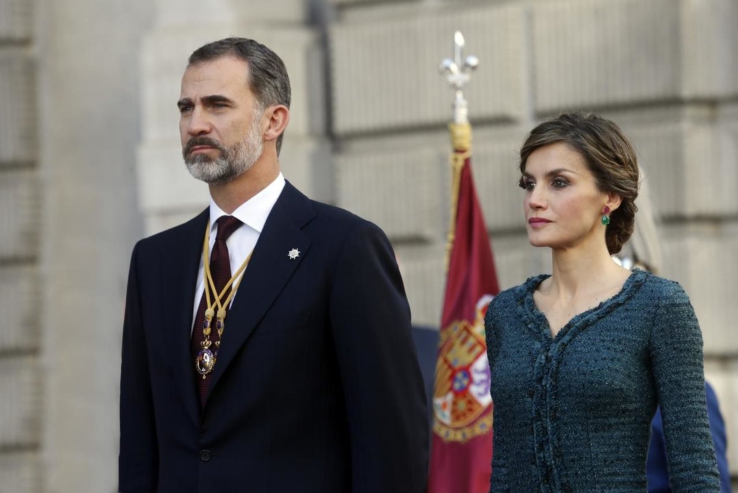 Felipe VI y la reina Letizia, a su llegada a la apertura solemne de las Cortes.