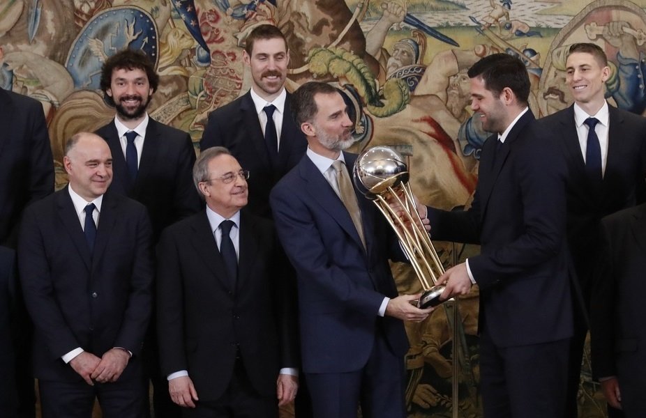 Felipe VI recibe al Real Madrid de baloncesto, ganador de la Copa del Rey