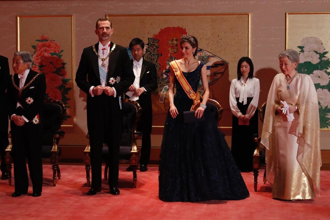 Los reyes Felipe y Letizia, en la cena de gala en el Palacio Imperial de Tokio.