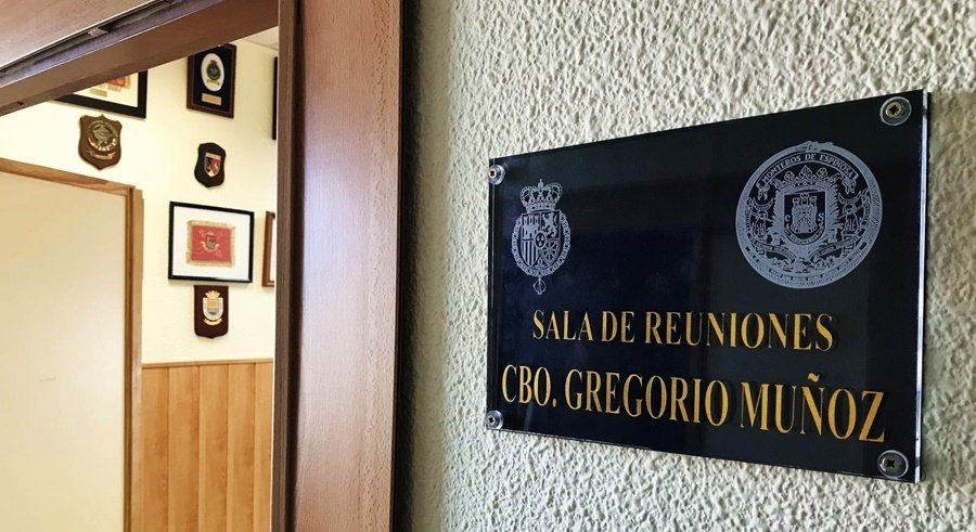 Placa en memoria del cabo de la Guardia Real Gregorio Muñoz.