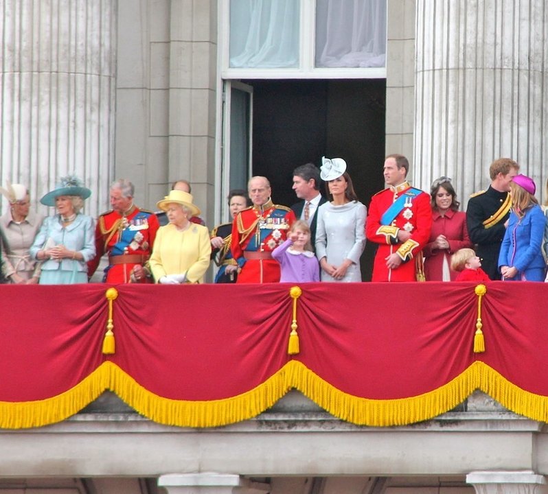 La familia real del Reino Unido, en el balcón del Palacio de Buckingham.