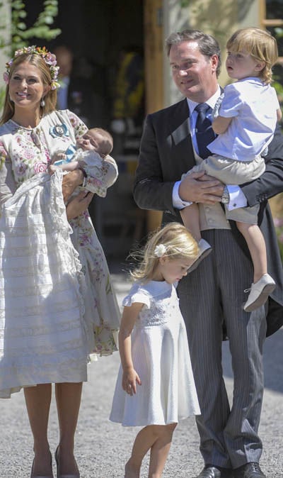 Magdalena de Suecia junto a su familia.