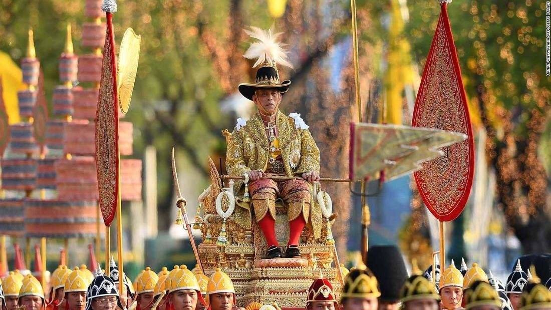 El rey Rama X, durante la ceremonia de su coronación.