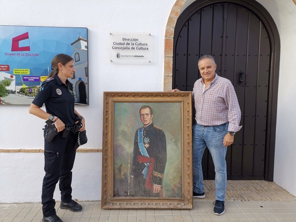 El óleo de Juan Carlos I en el Ayuntamiento de Almonte (Huelva).