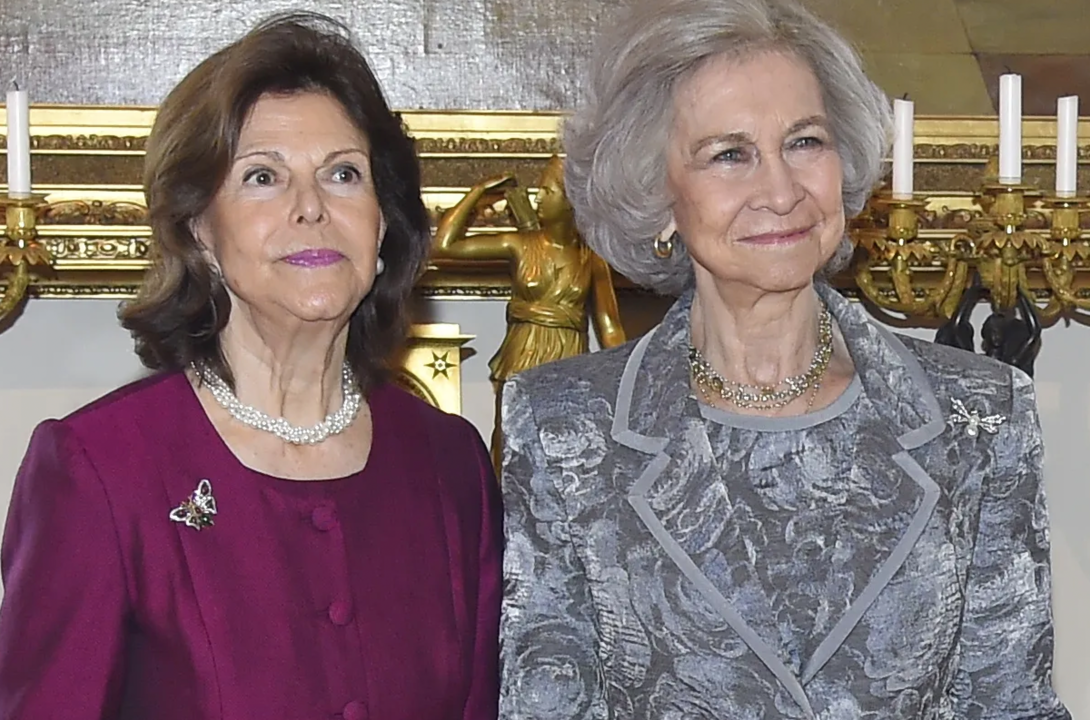 La reina de Suecia junto a la reina Sofía en una foto de archivo