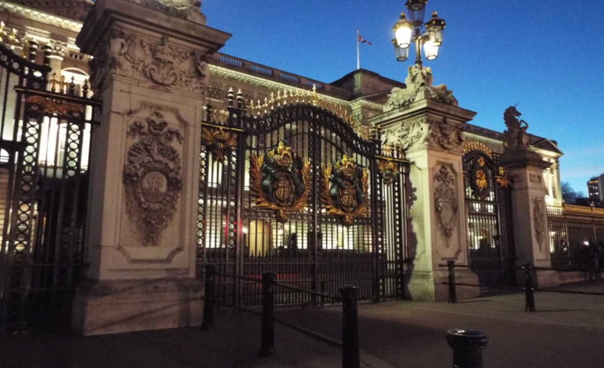 Puerta de Buckingham Palace.