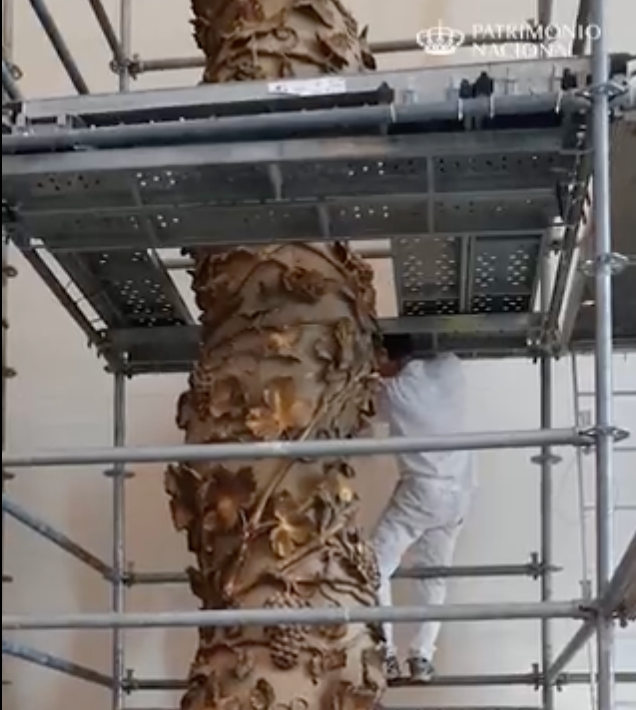 Restauración de las columnas salomónicas.