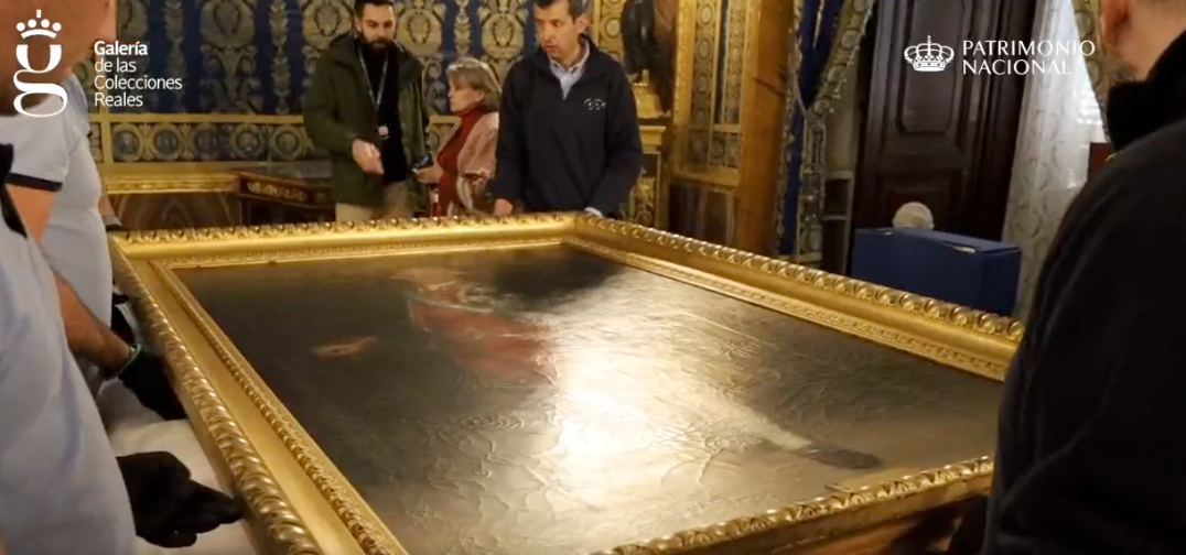 Traslado del cuadro de Carlos IV al Museo de Colecciones Reales.