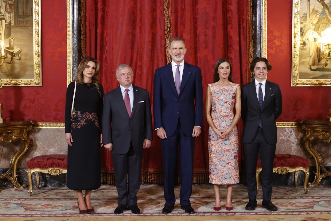 Los Reyes han ofrecido, en el Palacio Real de Madrid, un almuerzo en honor de los Reyes de Jordania, con motivo de su visita a España. 