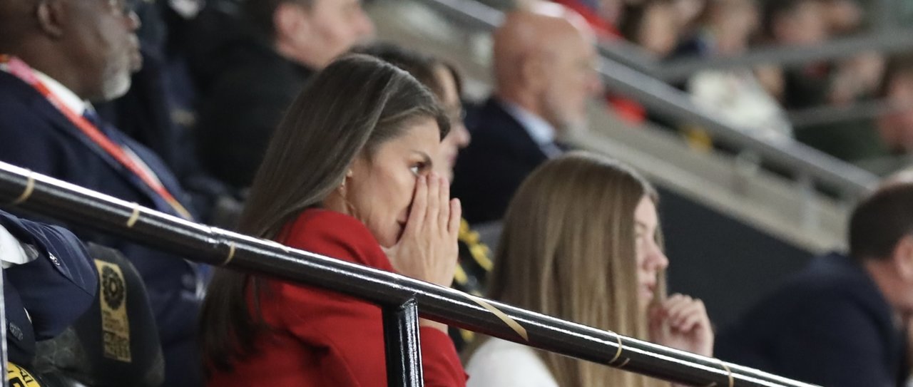 La reina Letizia y la infanta Sofía, en la final del Mundial de fútbol femenino.