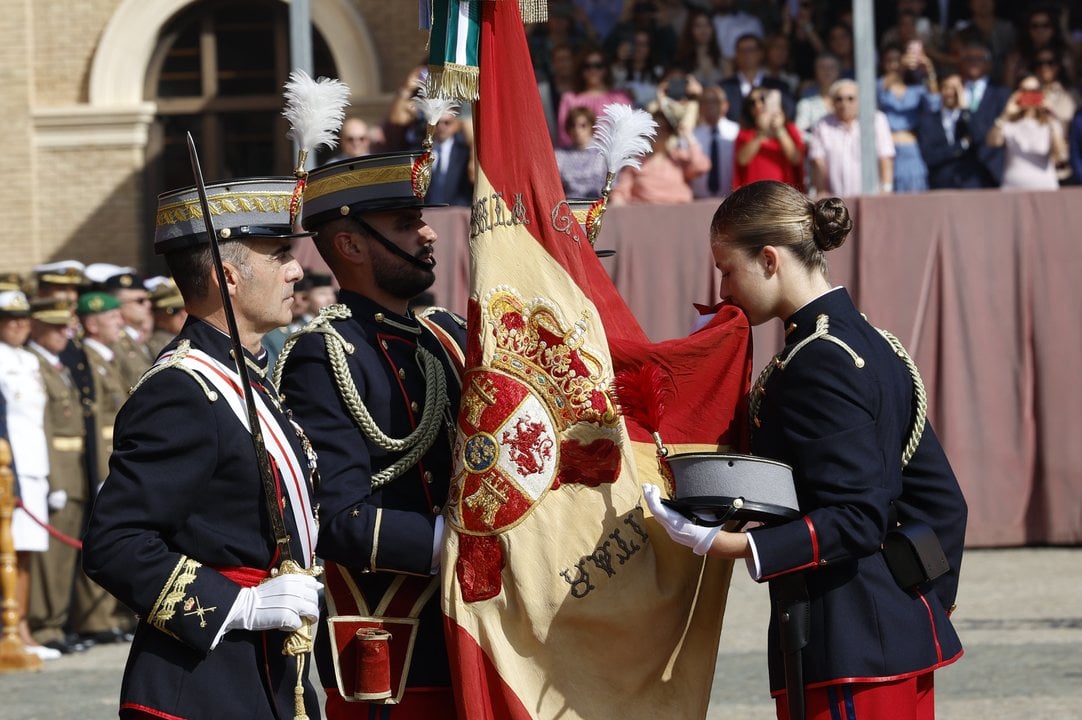 La Princesa de Asturias jura bandera como componente de la LXXXIII promoción de cadetes de la Academia General Militar de Zaragoza. 