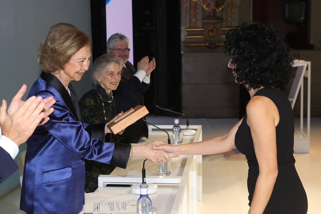 La Reina Sofía hace entrega de los galardones de la 38ª edición del #PremioBMWdePintura