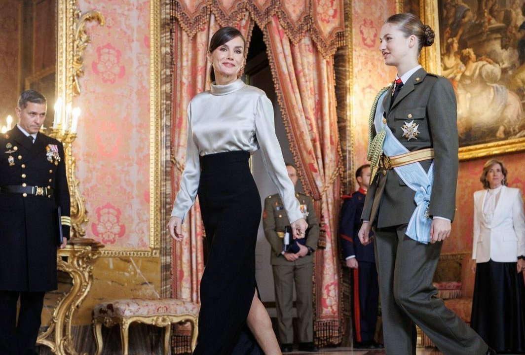 Doña Letizia y la princesa Leonor, durante el acto de la Pascua Militar. Foto: Europa Press.
