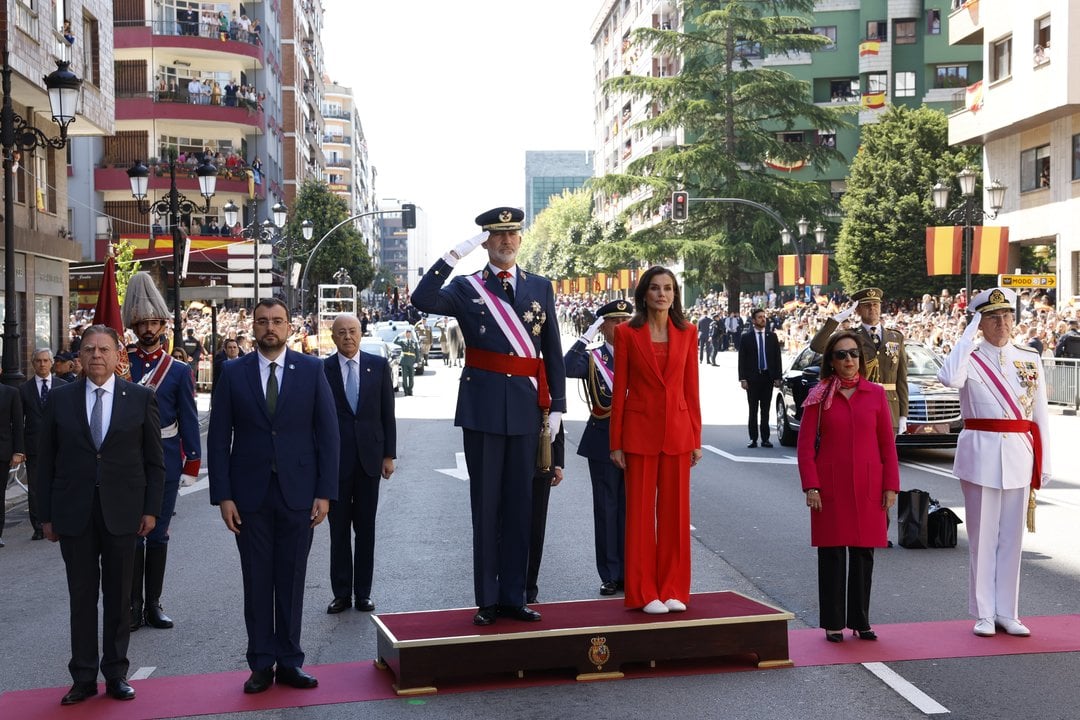 Los Reyes presidiendo en Oviedo el acto central conmemorativo del Día de las Fuerzas Armadas 2024