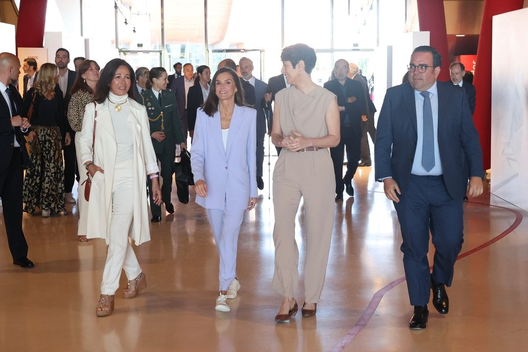 La Reina preside el acto de clausura de la convocatoria “Proyectos Sociales del Banco Santander”, una iniciativa para impulsar proyectos que mejoran la sociedad. 