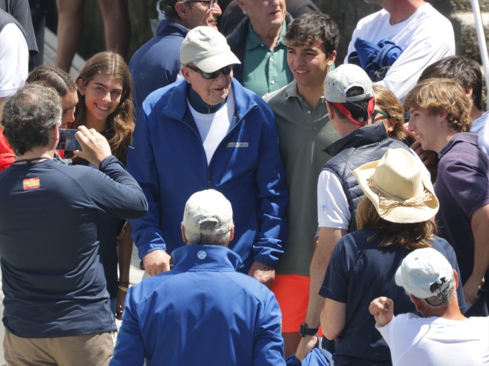 El Rey Juan Carlos a su llegada al puerto deportivo - EUROPA PRESS 