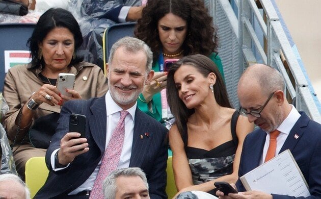 Los reyes se hacen un selfie en la inauguración de los Juegos Olímpicos. @agenciaEfe