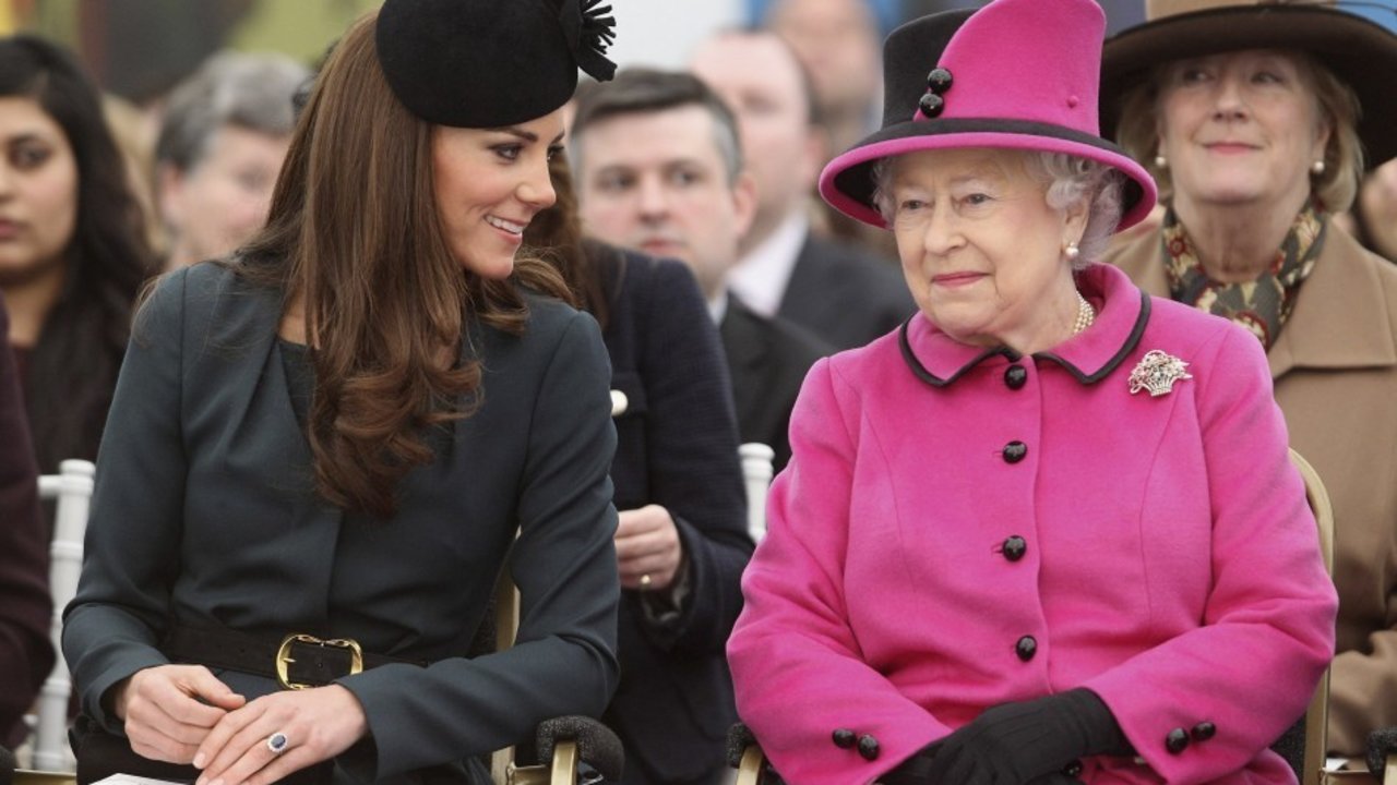 La reina Isabel y la duquesa de Cambridge.