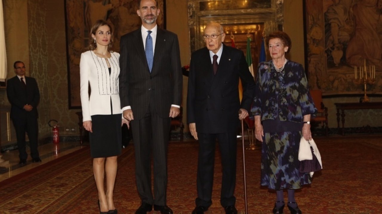 Los reyes junto al presidente de Italia, Giorgio Napolitano, y su esposa, Clio Bittoni.