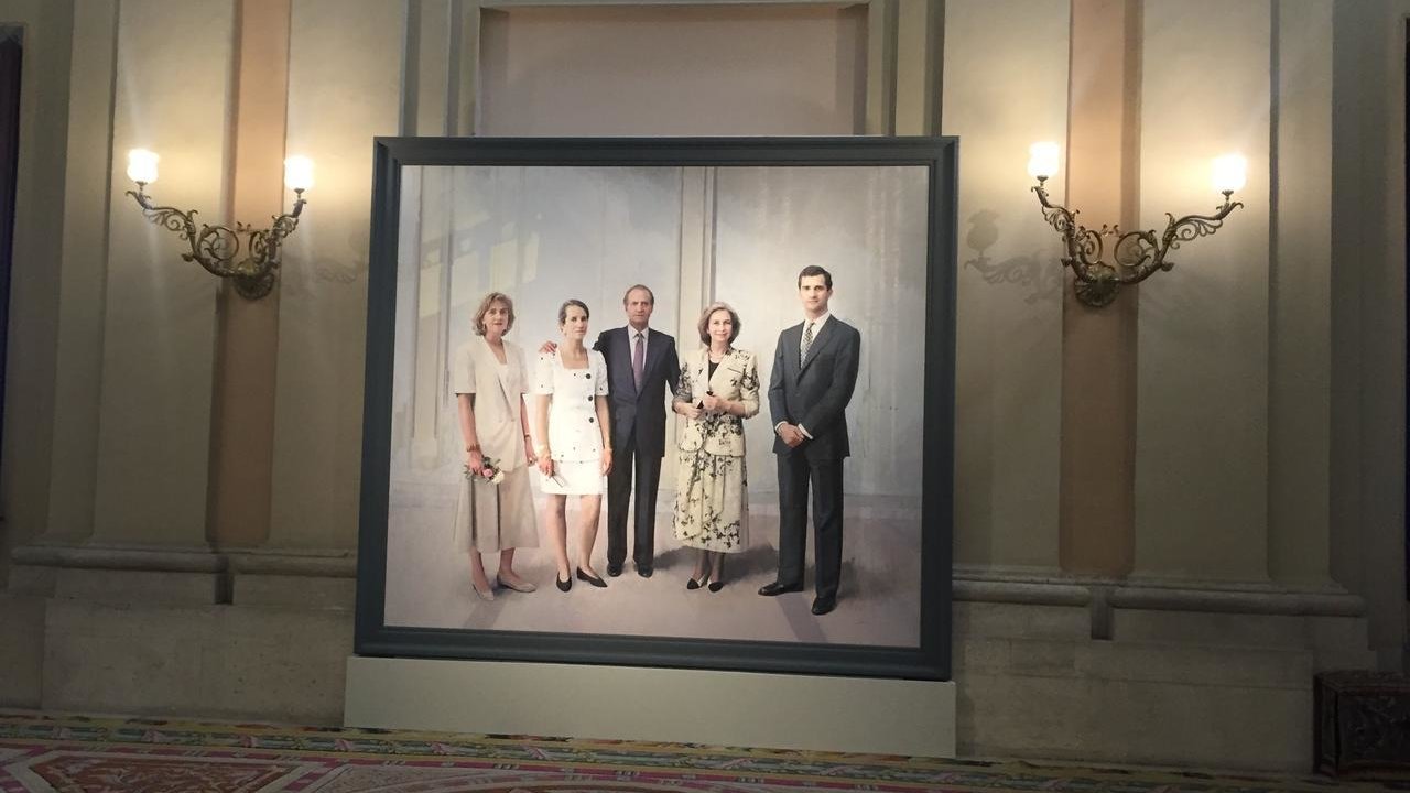 ‘La familia de Juan Carlos I’, en el Salón de Alabarderos del Palacio Real.