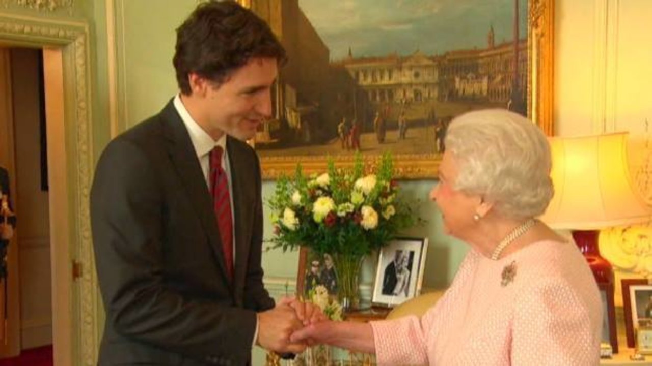 Encuentro entre el Primer Ministro de Canadá y la Reina de Inglaterra (Fotografía: Republic Now)