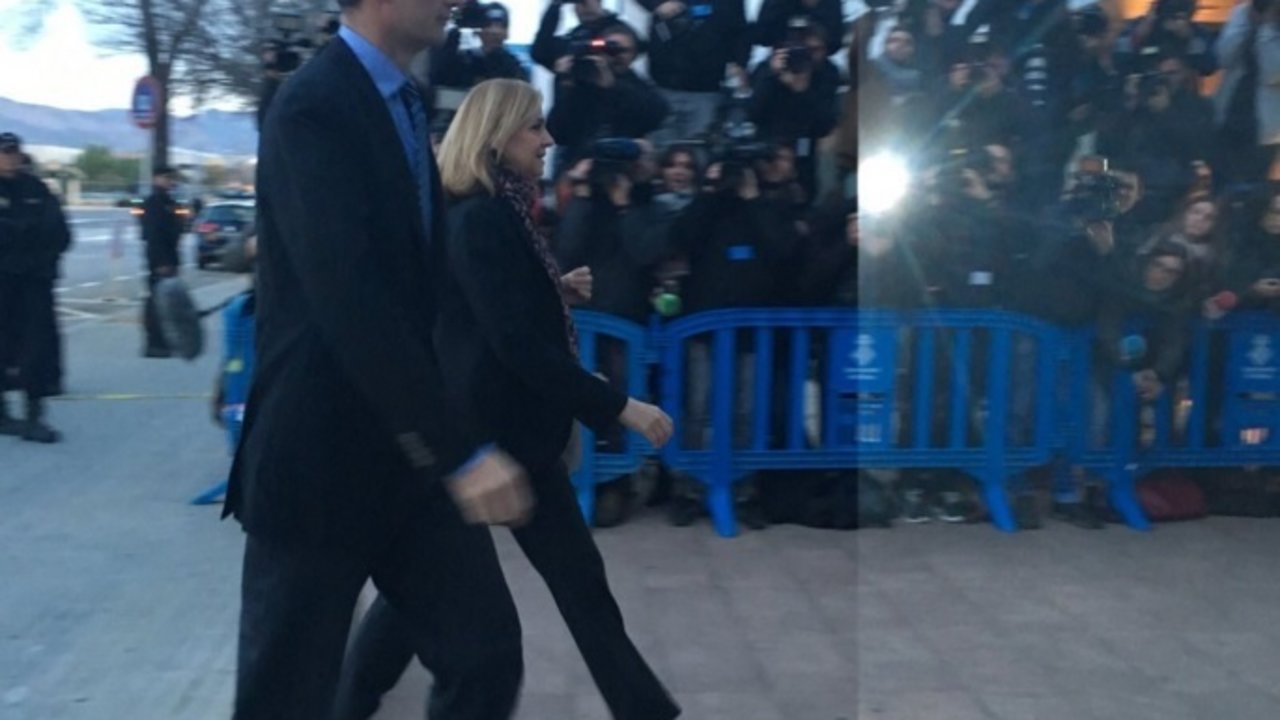 Iñaki Urdangarín y Cristina de Borbón llegan al juicio.