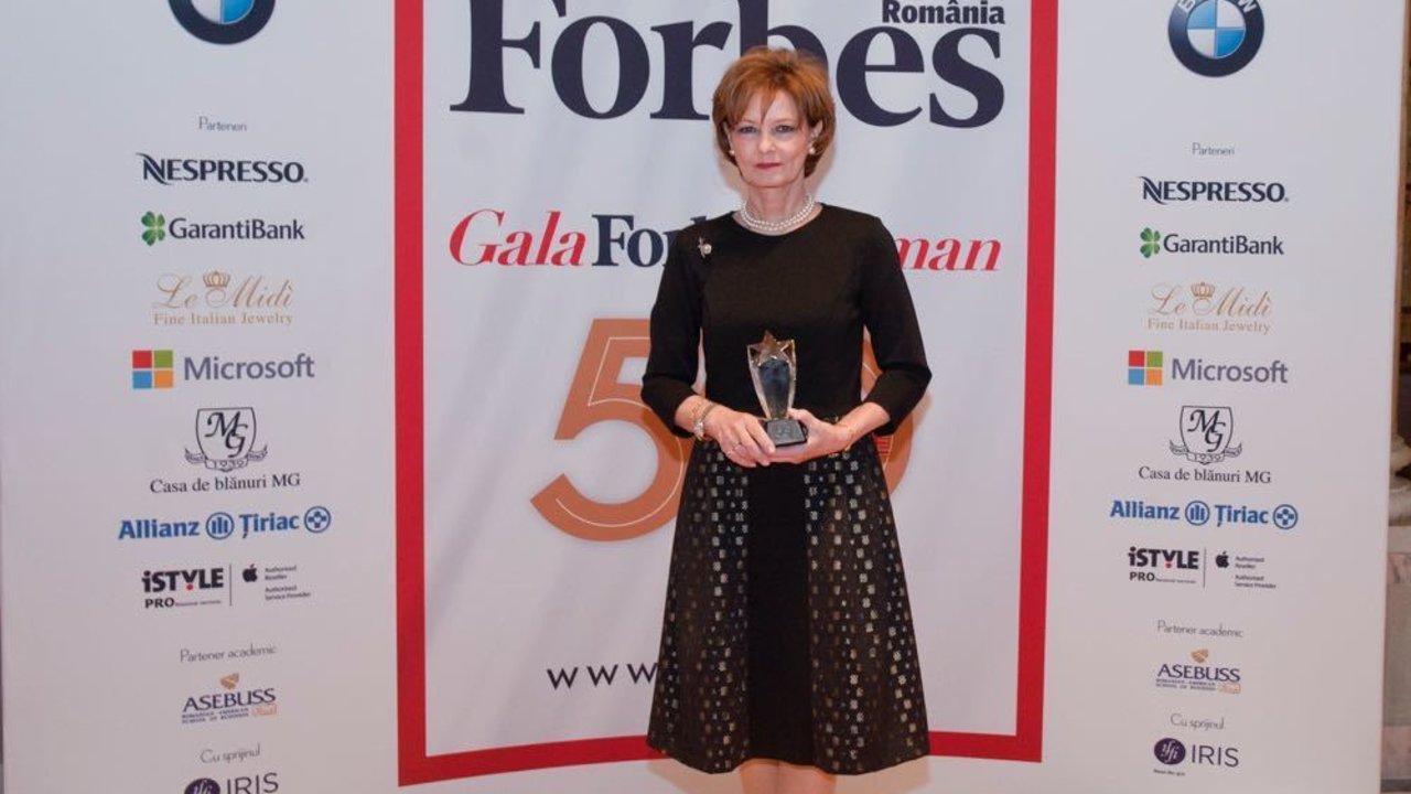 La princesa Margarita con el premio de la Gala Forbes.