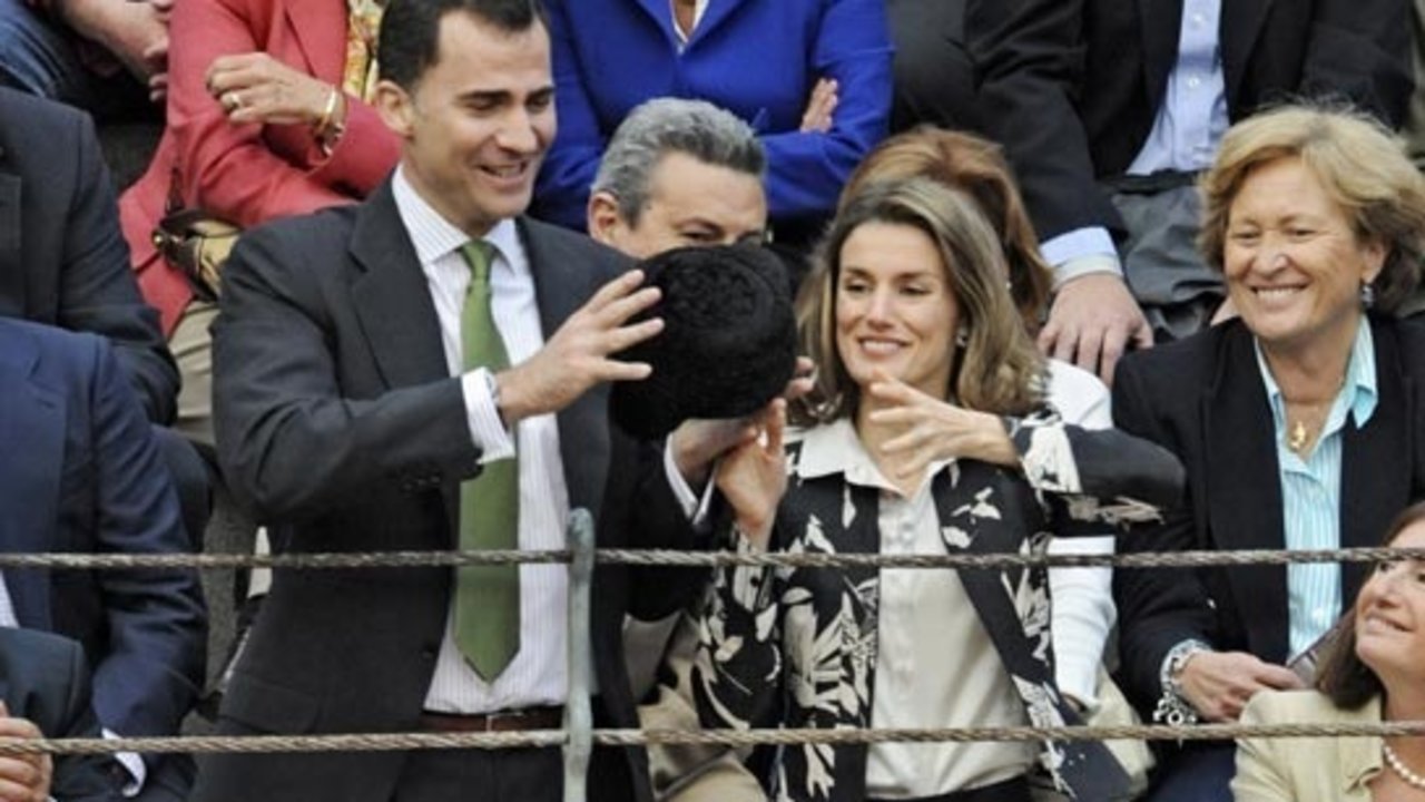 Los entonces príncipes Felipe y Letizia, en la plaza de toros de Las Ventas.