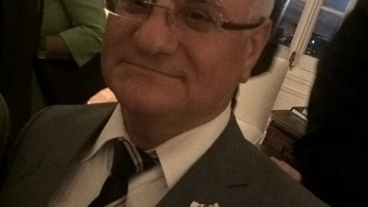 Ion Botnaru, con la Medalla al Mérito Civil.