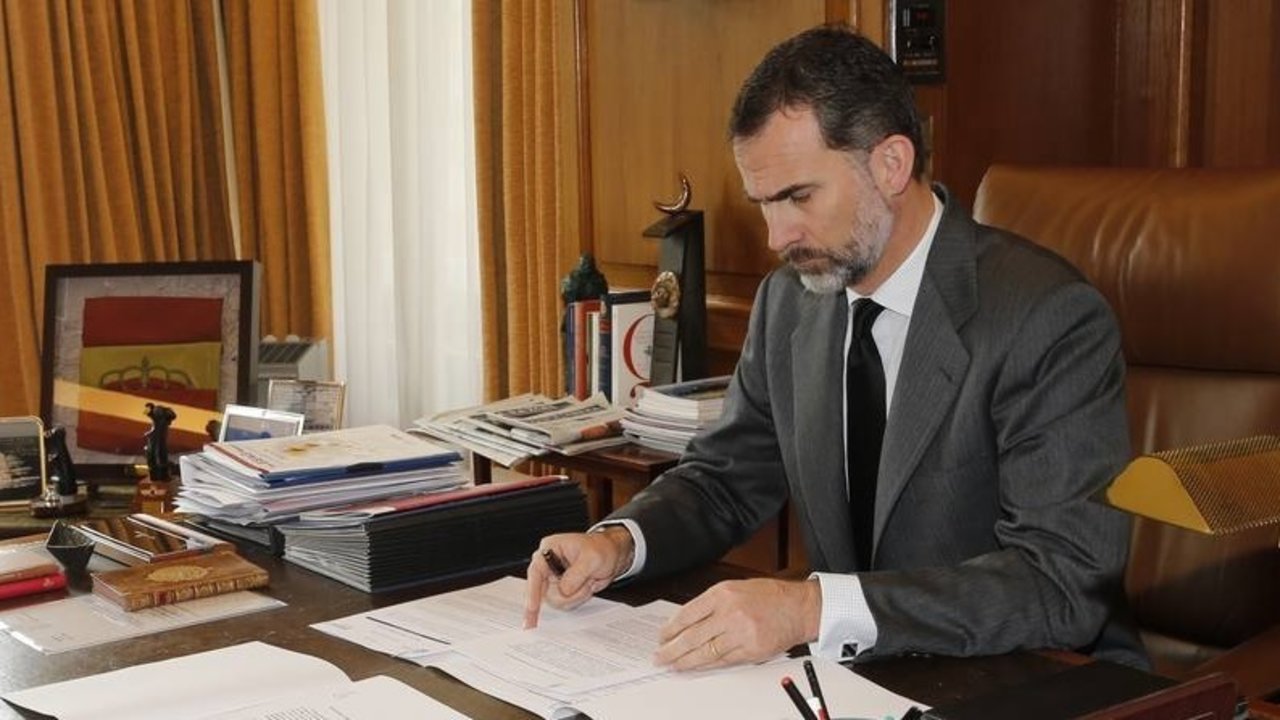 Felipe VI, en su despacho.