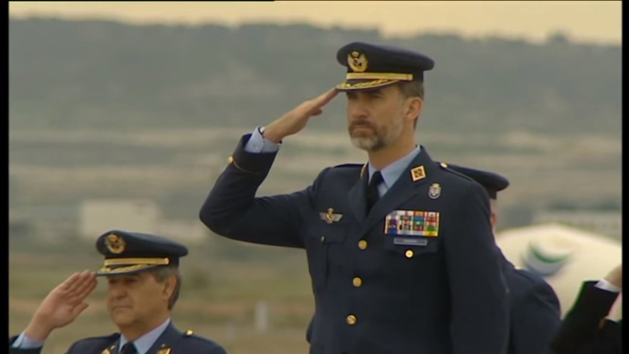 El rey visita en Zaragoza el Ala 15 y el Ala 31 del Ejército del Aire
