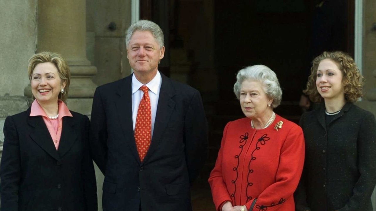 Los Clinton visitaron el Reino Unido en 2000.