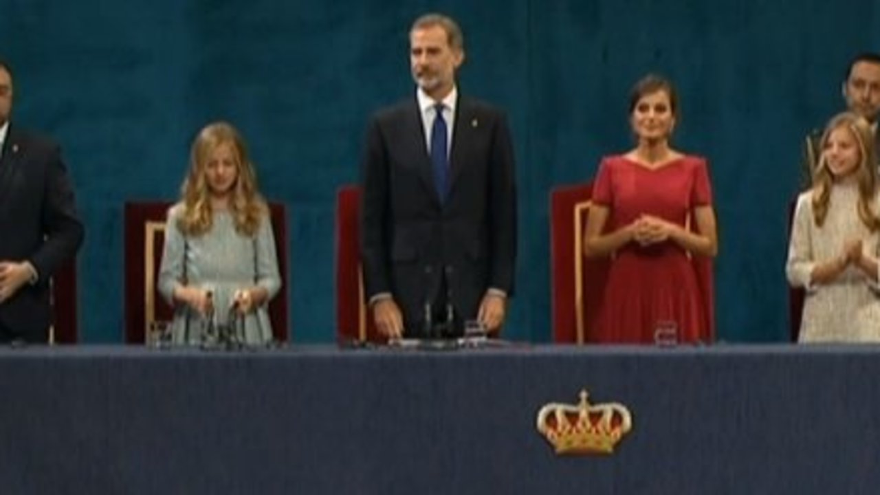 Los reyes y sus hijas en los Premios Princesa de Asturias.