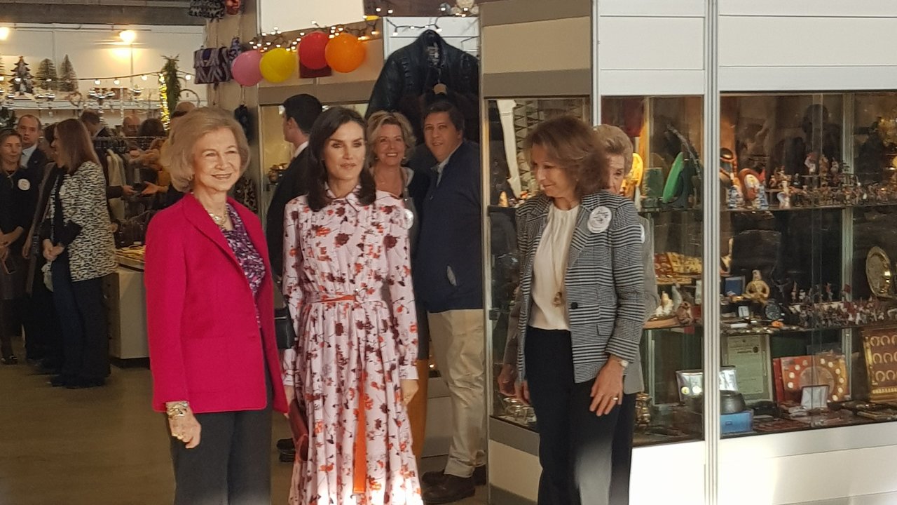 La reina Letizia junto a Doña Sofía en el Rastrillo Nuevo Futuro