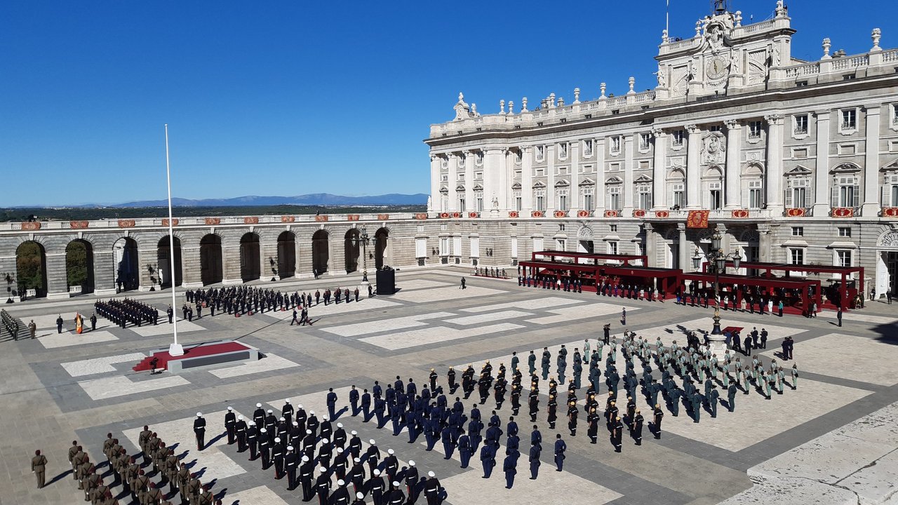 La Plaza de la Armería del Palacio Real de Madrid en los momentos previos al acto del #12Octubre