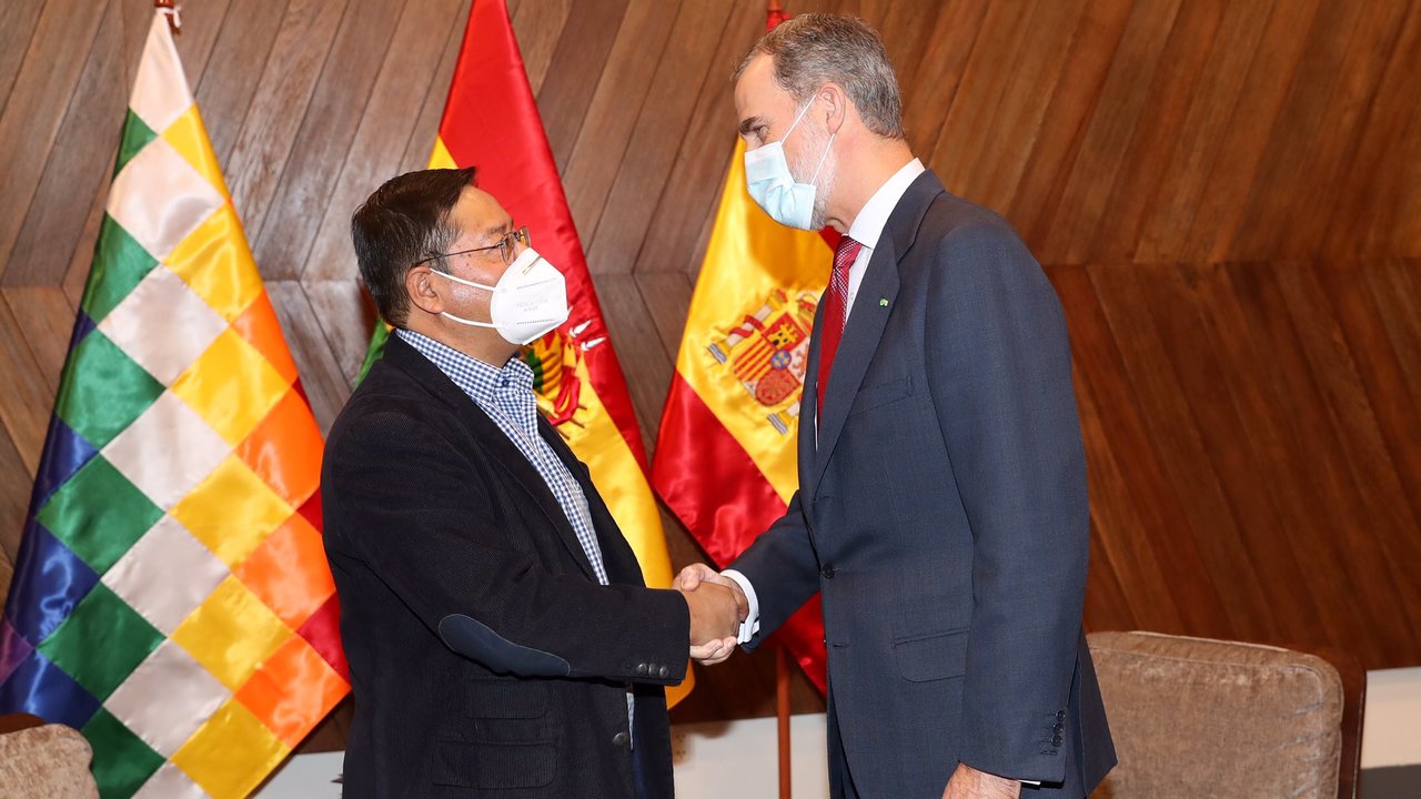 Felipe VI con el Presidente electo del Estado Plurinacional de Bolivia, Luis Arce