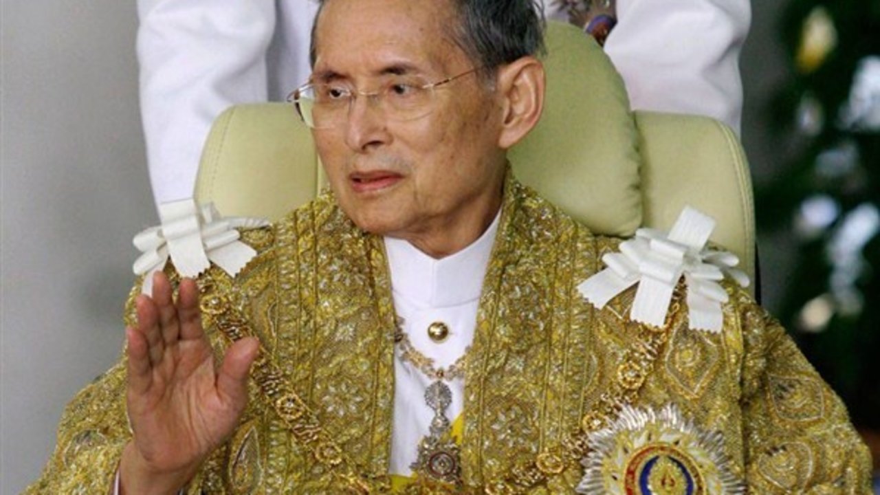 Bhumibol Adulyadej, rey de Tailandia. 