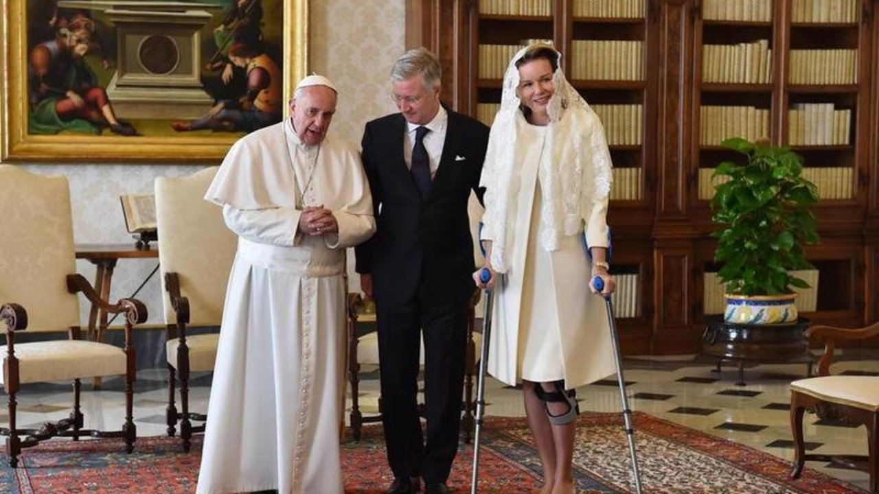 Los reyes de Bélgica y el Papa Francisco.