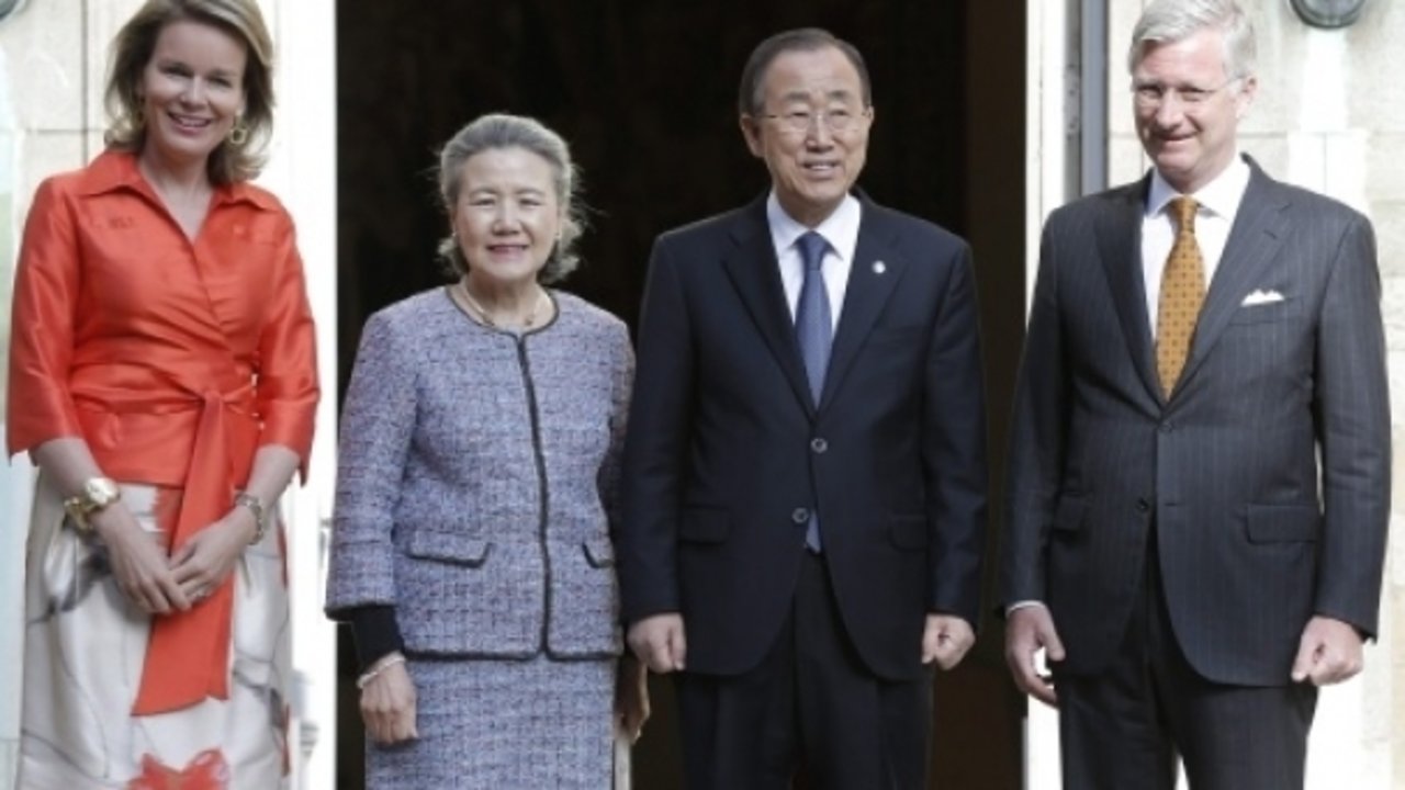 Los reyes de Bélgica, con el secretario general de la ONU, Ban Ki Moon.