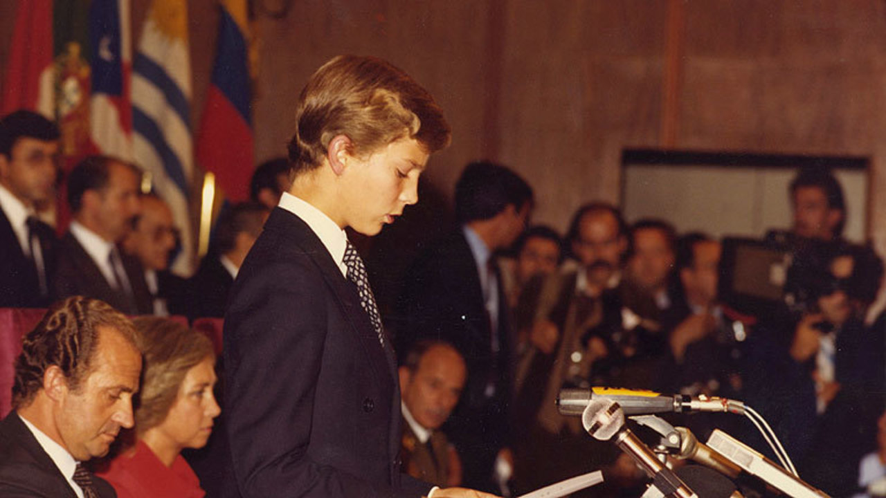 Don Felipe pronuncia su primer discurso en los Premios Princesa de Asturias.