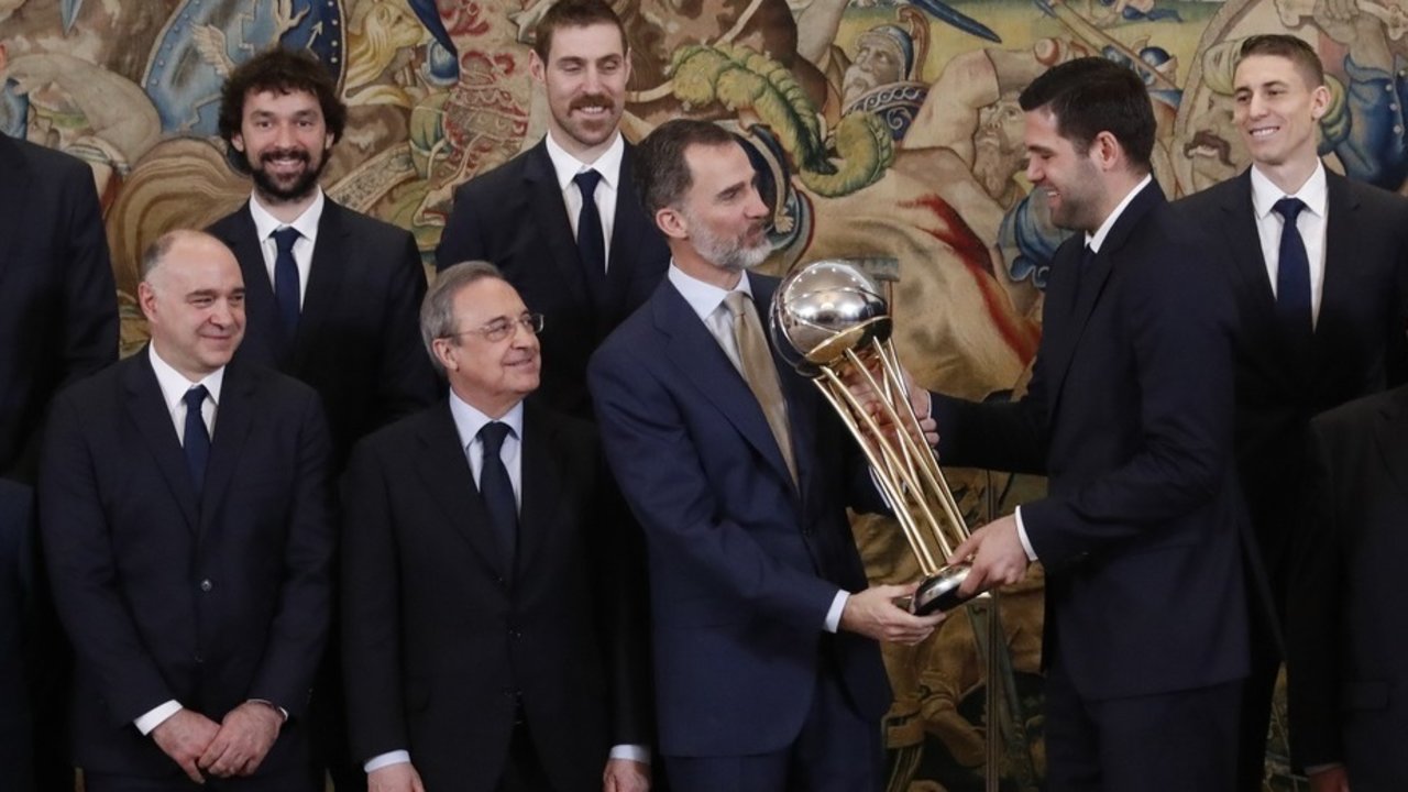 Felipe VI recibe al Real Madrid de baloncesto, ganador de la Copa del Rey
